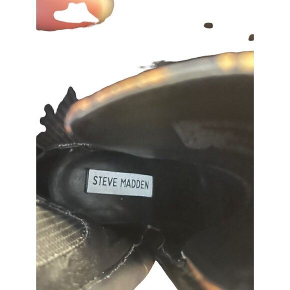 Women's Steve Madden Tan & Black Snake Skin Design Lace Up Boots, Size 8 1/2 - Picture 4 of 8